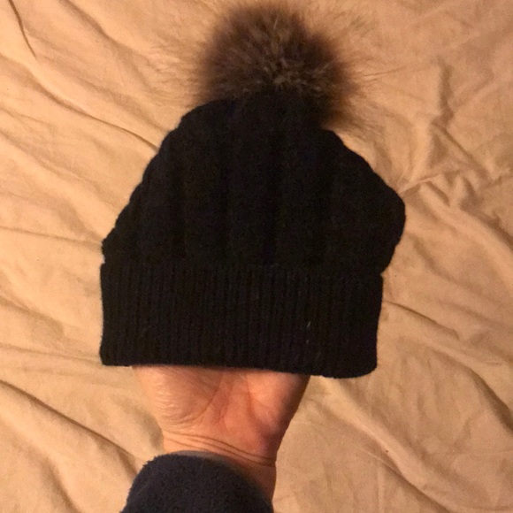 Infant winter hat with puff ball - Picture 2 of 2